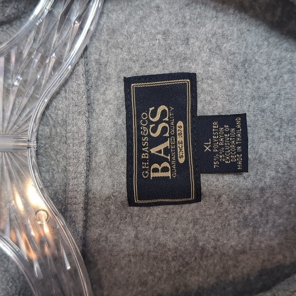 Bass Full Zipper Fleece Vest - Picture 2 of 3